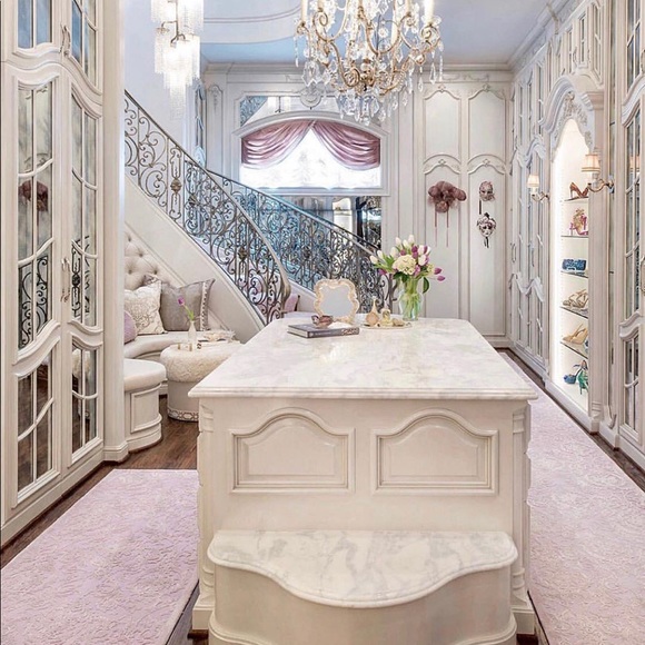 Thank you for joining! - Sport your best looks party Sunday 2/20/22 🏆🦄💫 - Picture 3 of 3